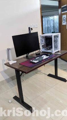 Desktop gaming table